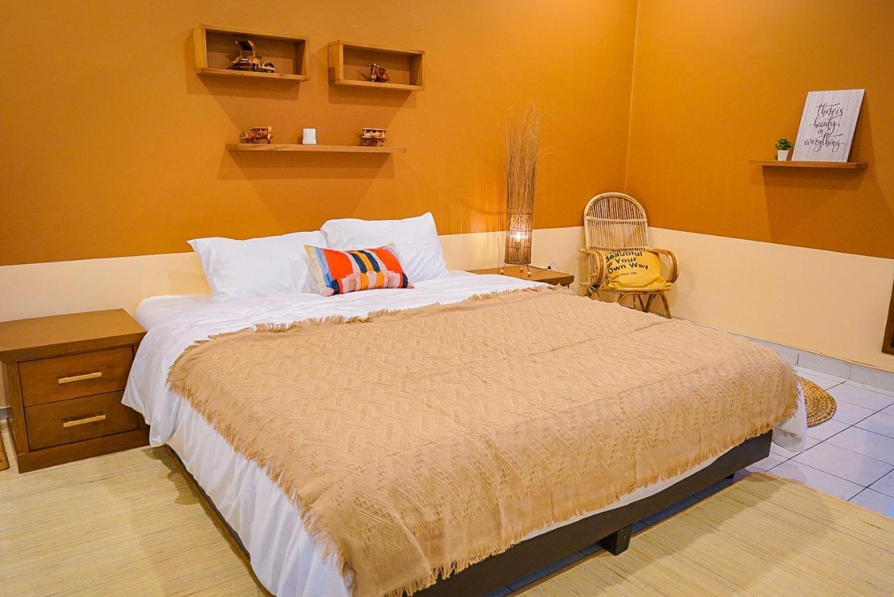 Roemah Renjana Bandung Bed & Breakfast Exterior photo