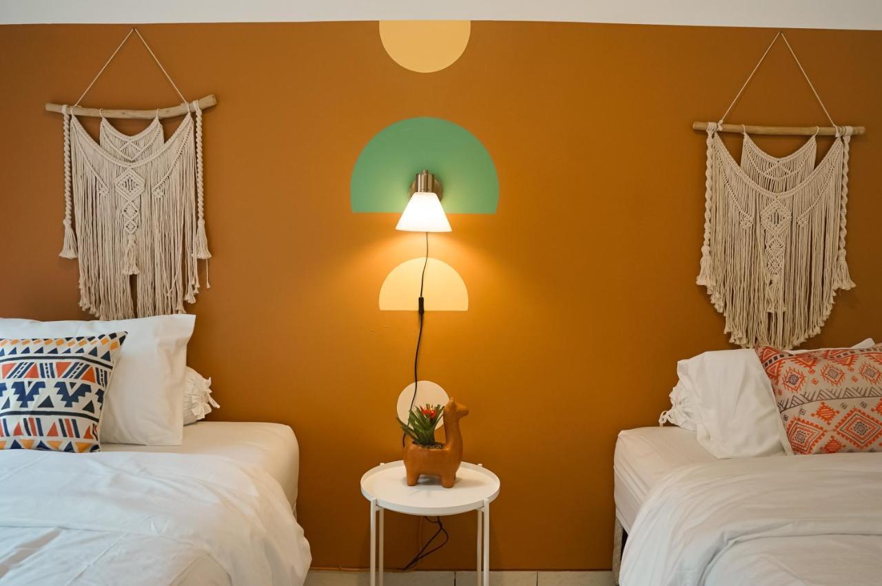 Roemah Renjana Bandung Bed & Breakfast Exterior photo