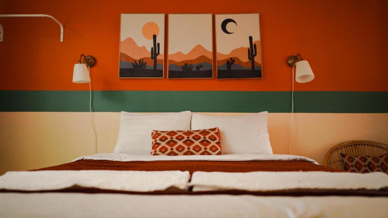 Roemah Renjana Bandung Bed & Breakfast Exterior photo
