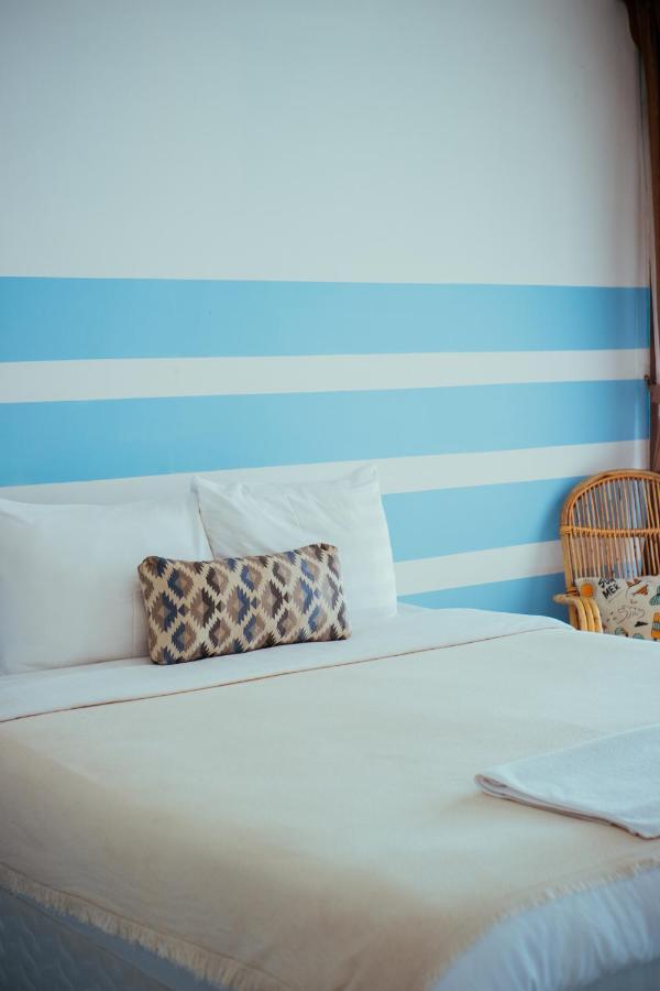 Roemah Renjana Bandung Bed & Breakfast Exterior photo