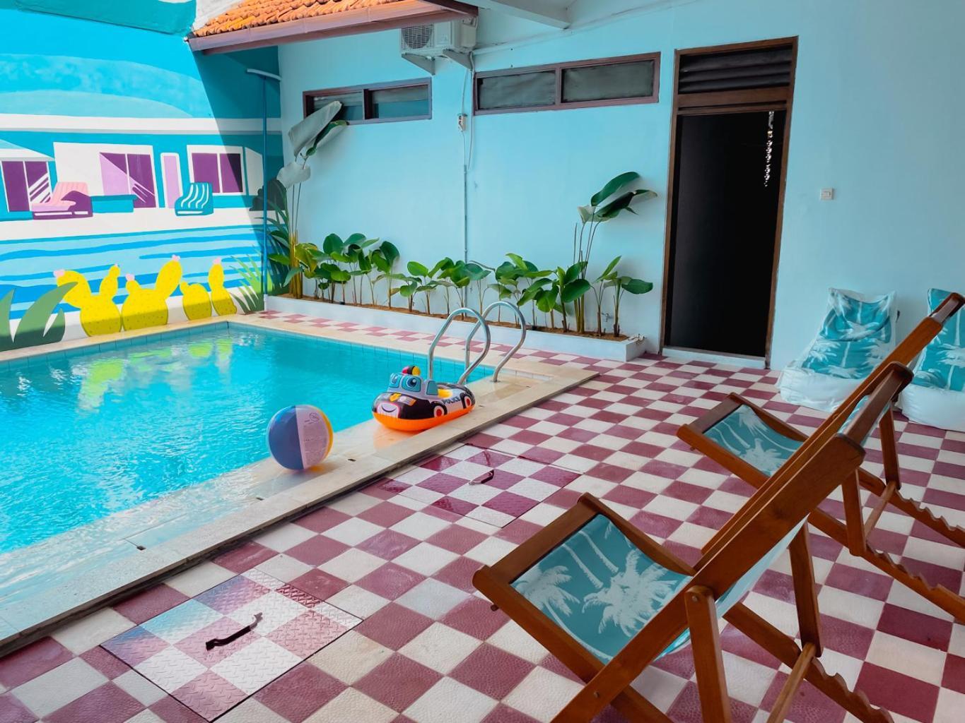 Roemah Renjana Bandung Bed & Breakfast Exterior photo